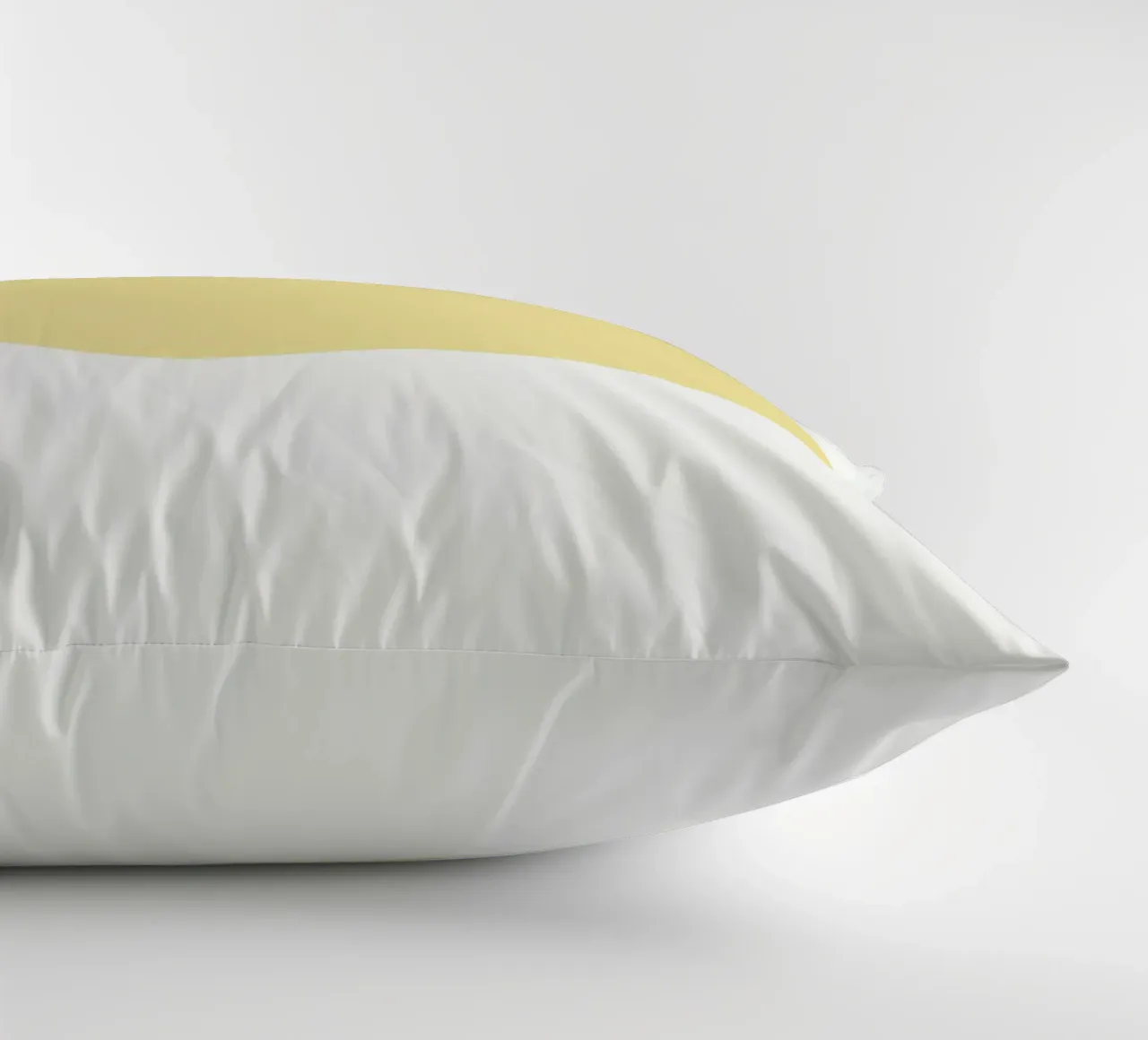 Forme organique jaune doux | Minimalist Pastel Abstract Print coussin de NorwesClub