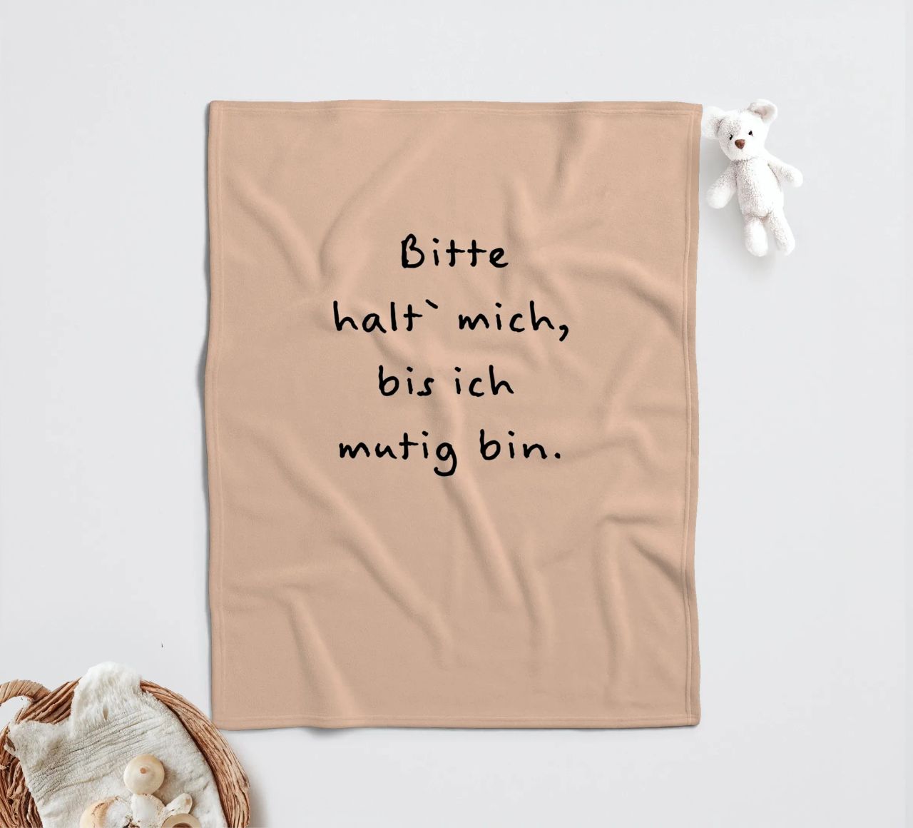 bitte halt mich, bis ich mutig bin. coperta in pile da FRICKE DESIGN