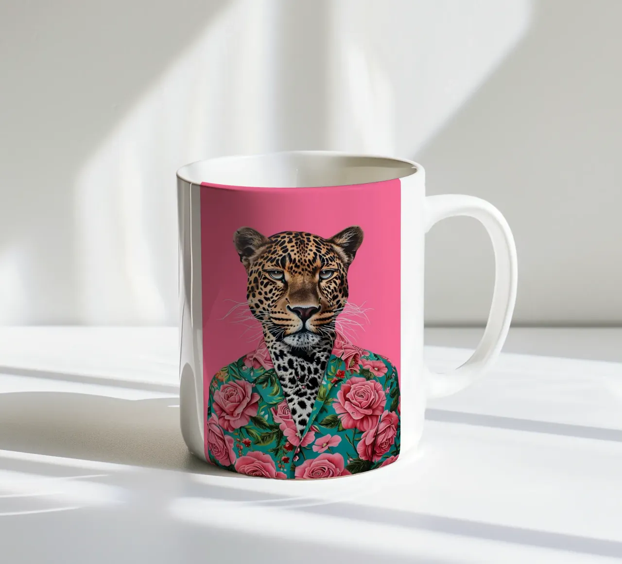 Dapper luipaard in rozen | Pop Art dierenportret print keramische mok van NorwesClub