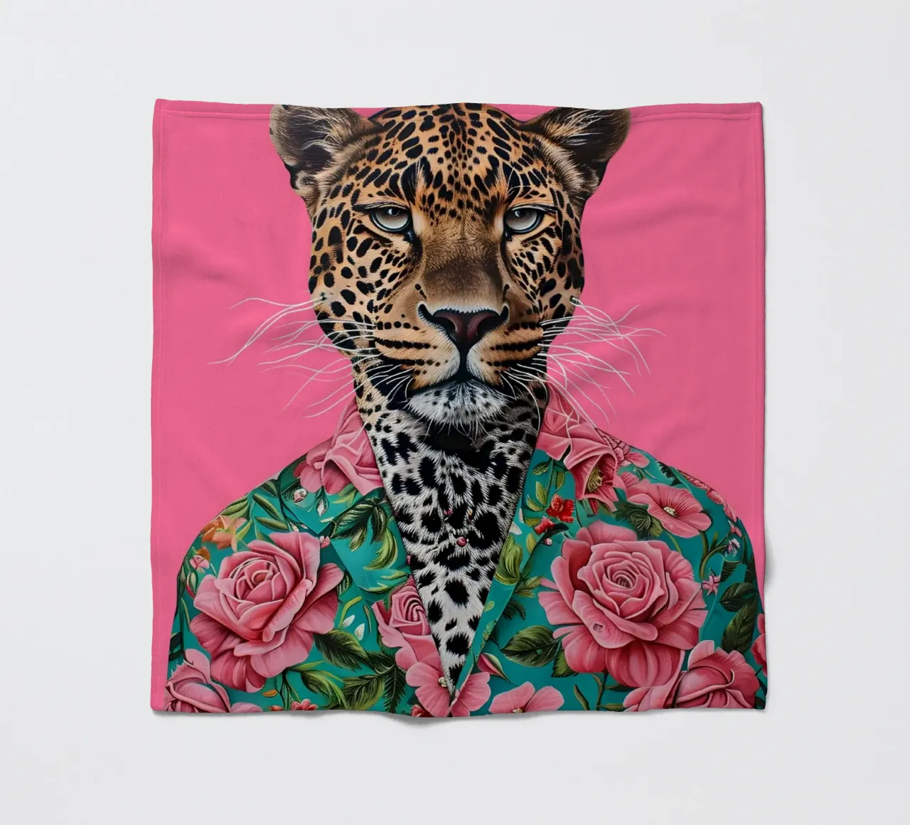 Dapper Leopard in Rosen | Pop Art Tierportrait Druck Fleecedecke von NorwesClub