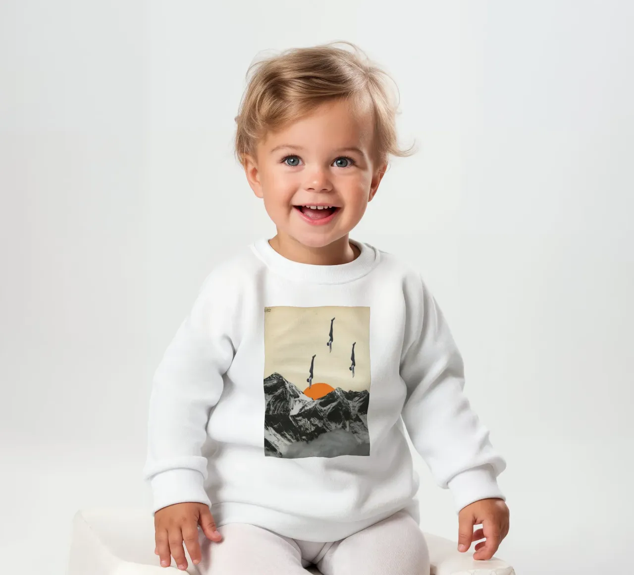 Gefährlich leben Baby Sweatshirt von Cassia Beck Collage