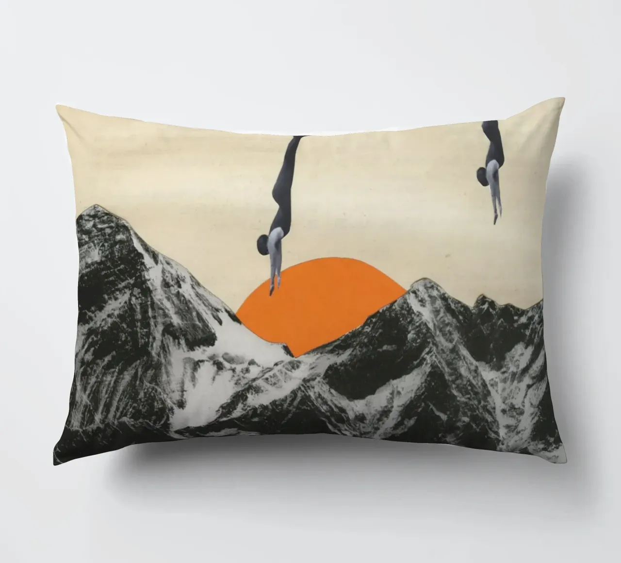 Vivere pericolosamente cuscino da Cassia Beck Collage