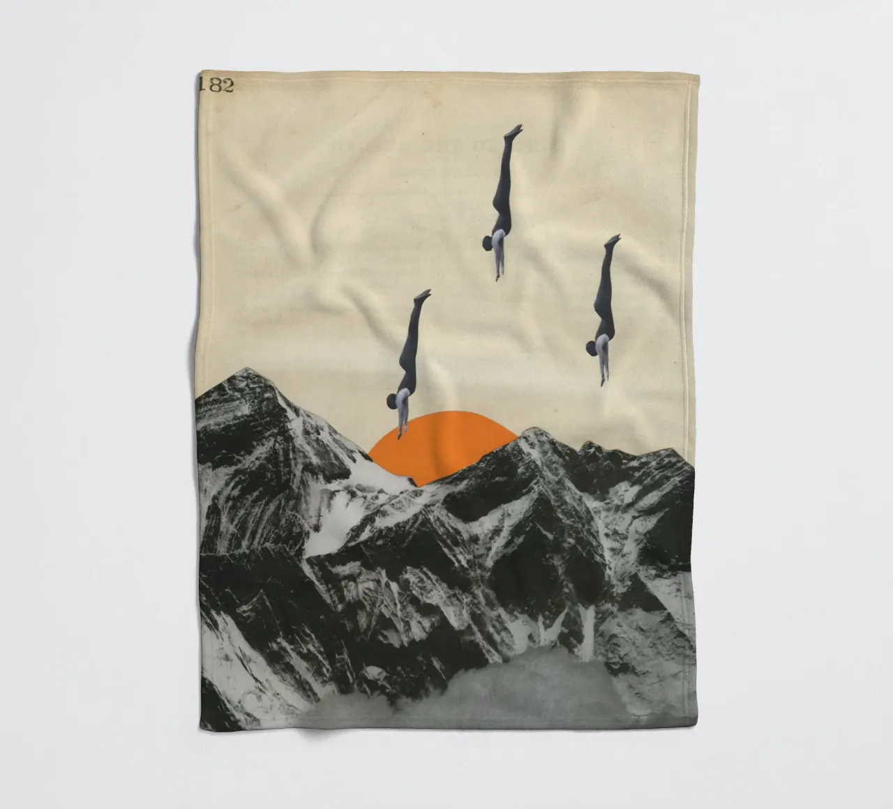 Vivere pericolosamente coperta in pile da Cassia Beck Collage