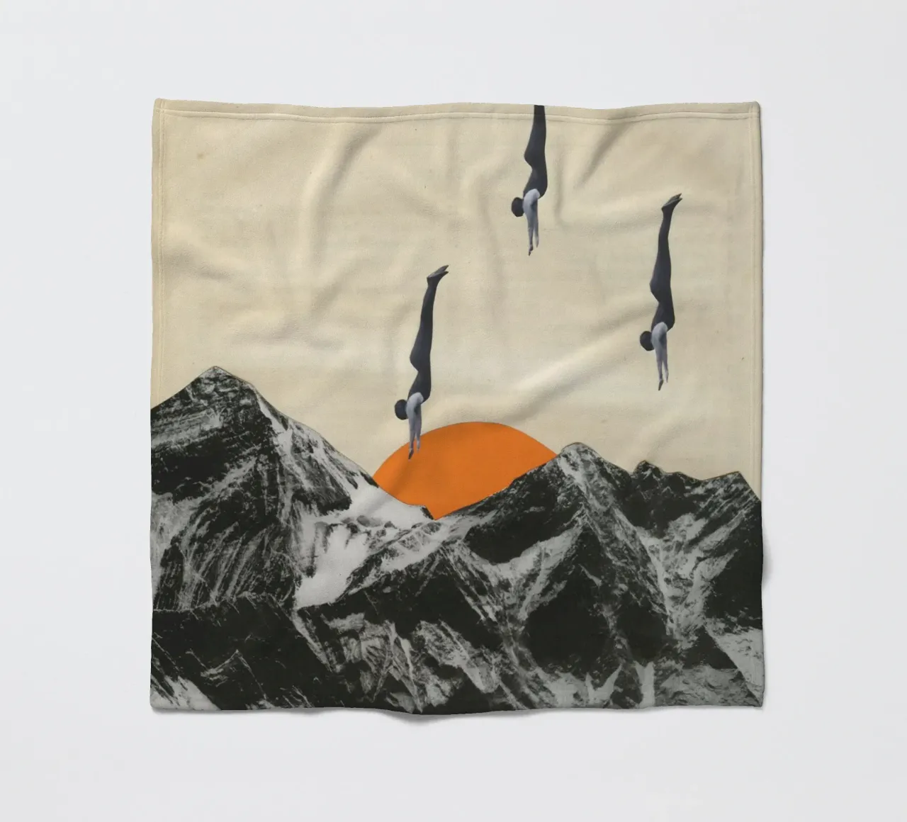 Vivere pericolosamente coperta in pile da Cassia Beck Collage