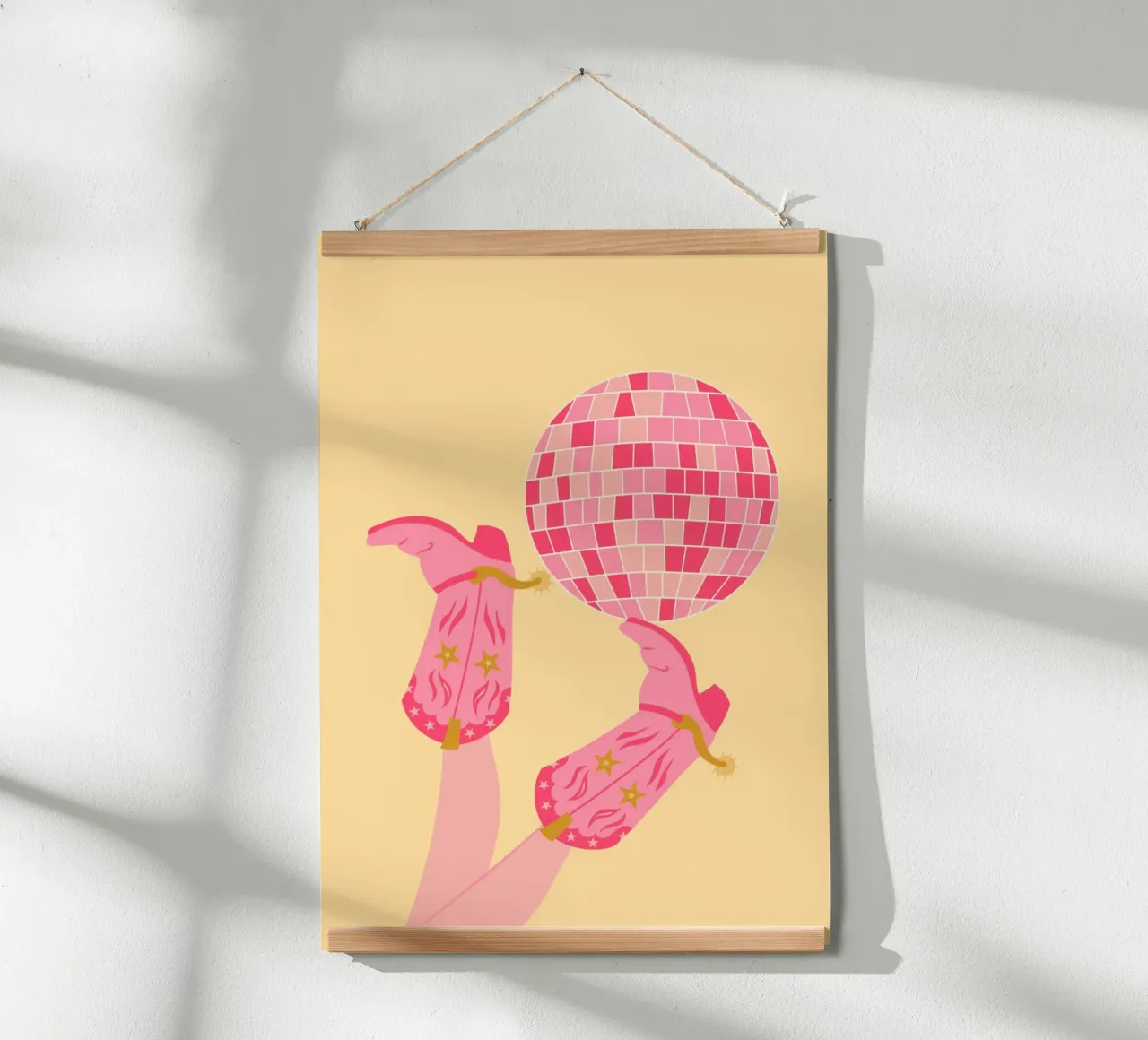 Disco Cowgirl Boots Rosa | Western Boho Pop Art Print poster con telaio in legno da NorwesClub