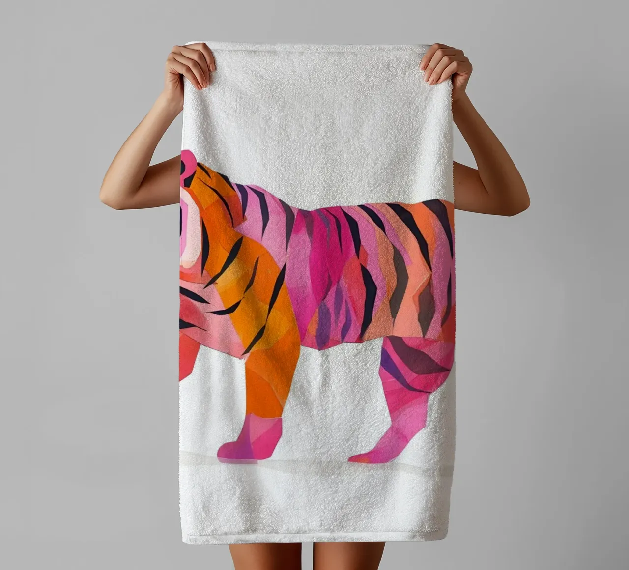 Abstract Roze & Oranje Tijger | Pop Art Wilde Dieren Print badhanddoek van NorwesClub