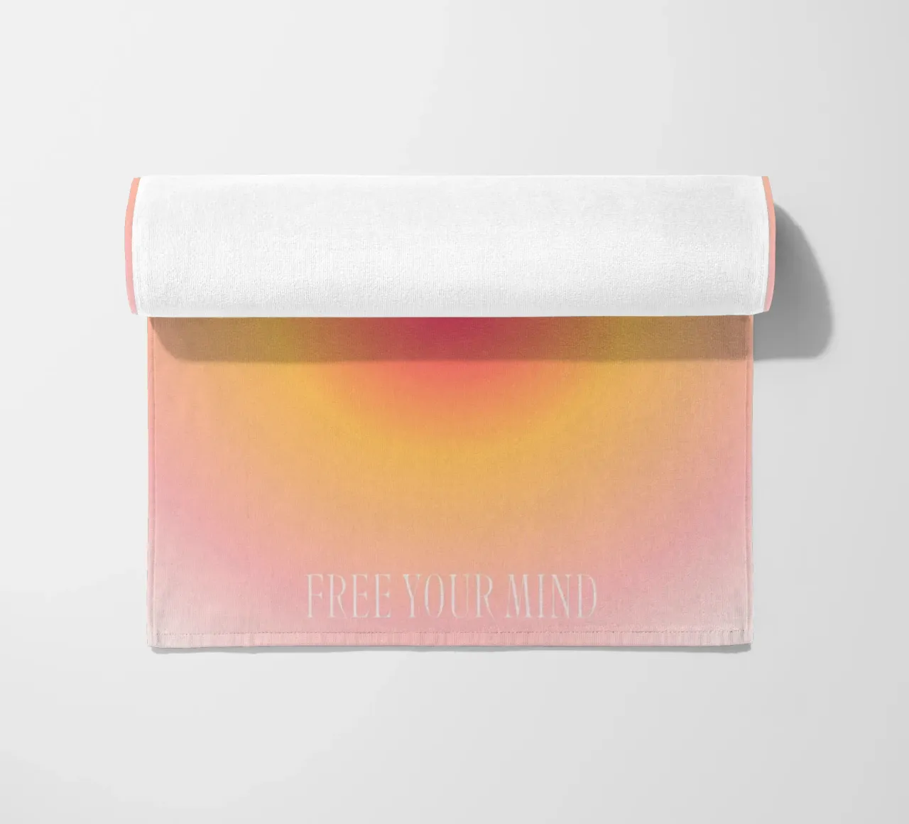 "Libera tu mente" Aura Gradiente | Rosa Naranja Impresión Espiritual toalla de playa de NorwesClub