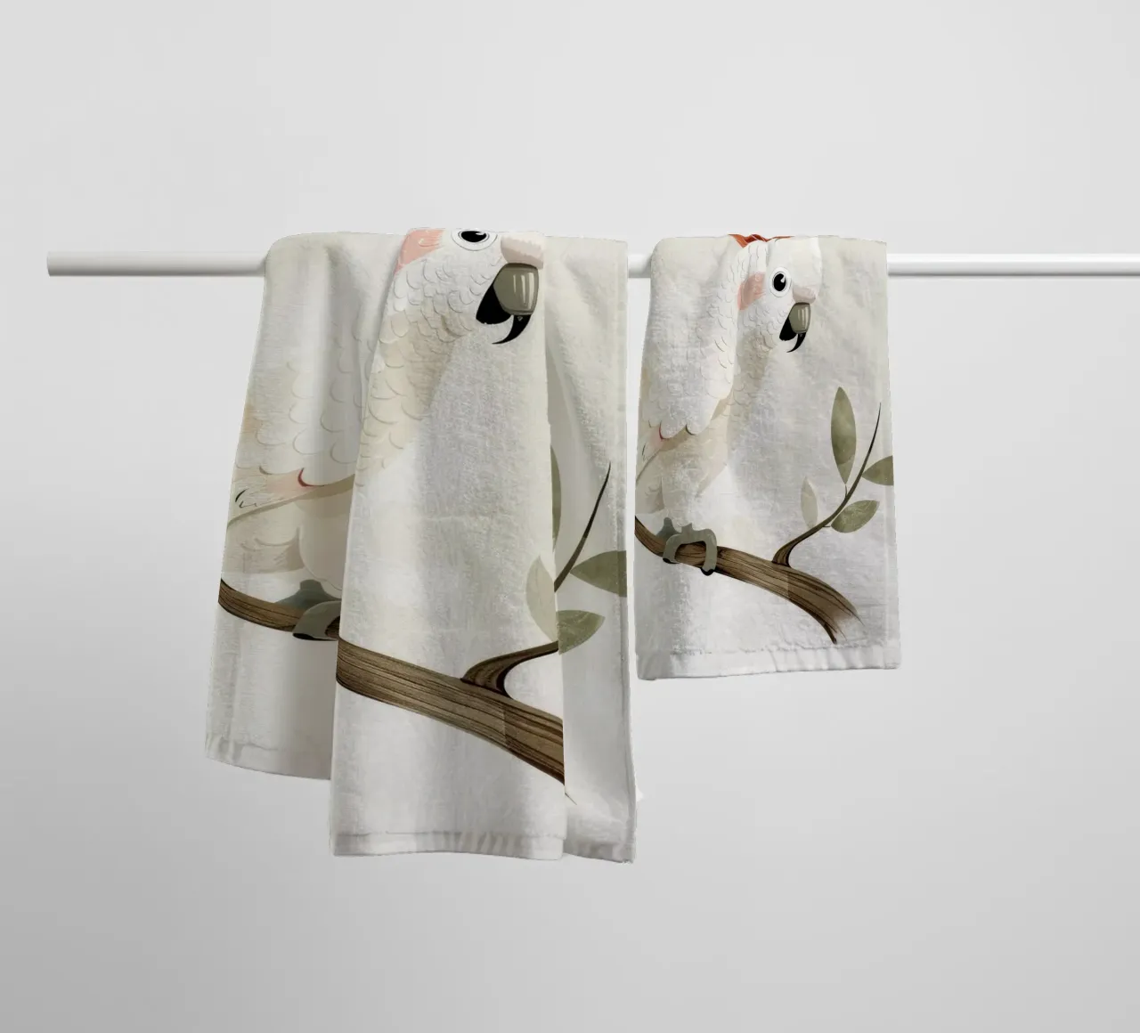 Sereno cacatua bianco su un ramo asciugamano da bagno da DesignDoodle