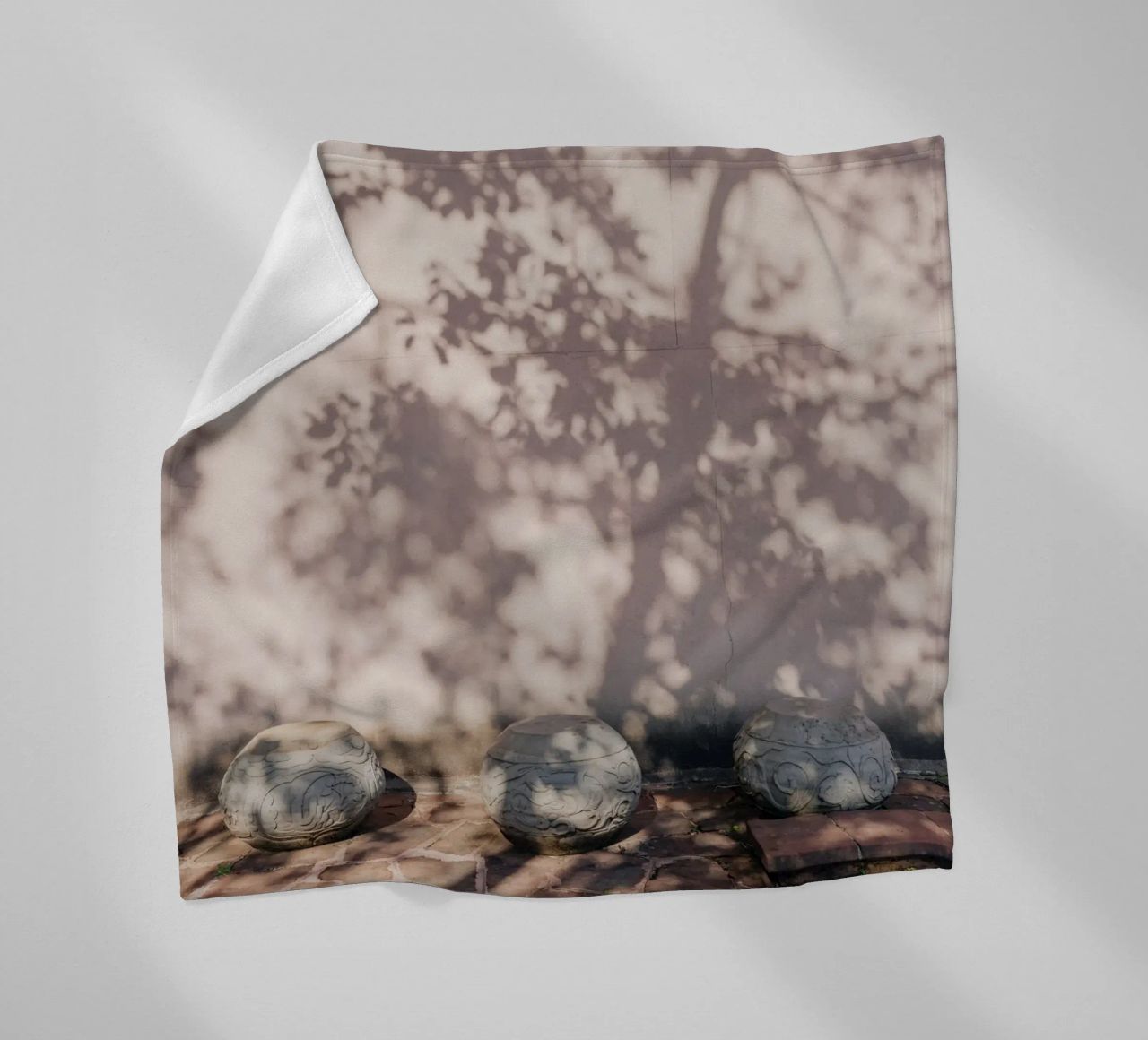 Shadow of a tree in China coperta in pile da photolovers
