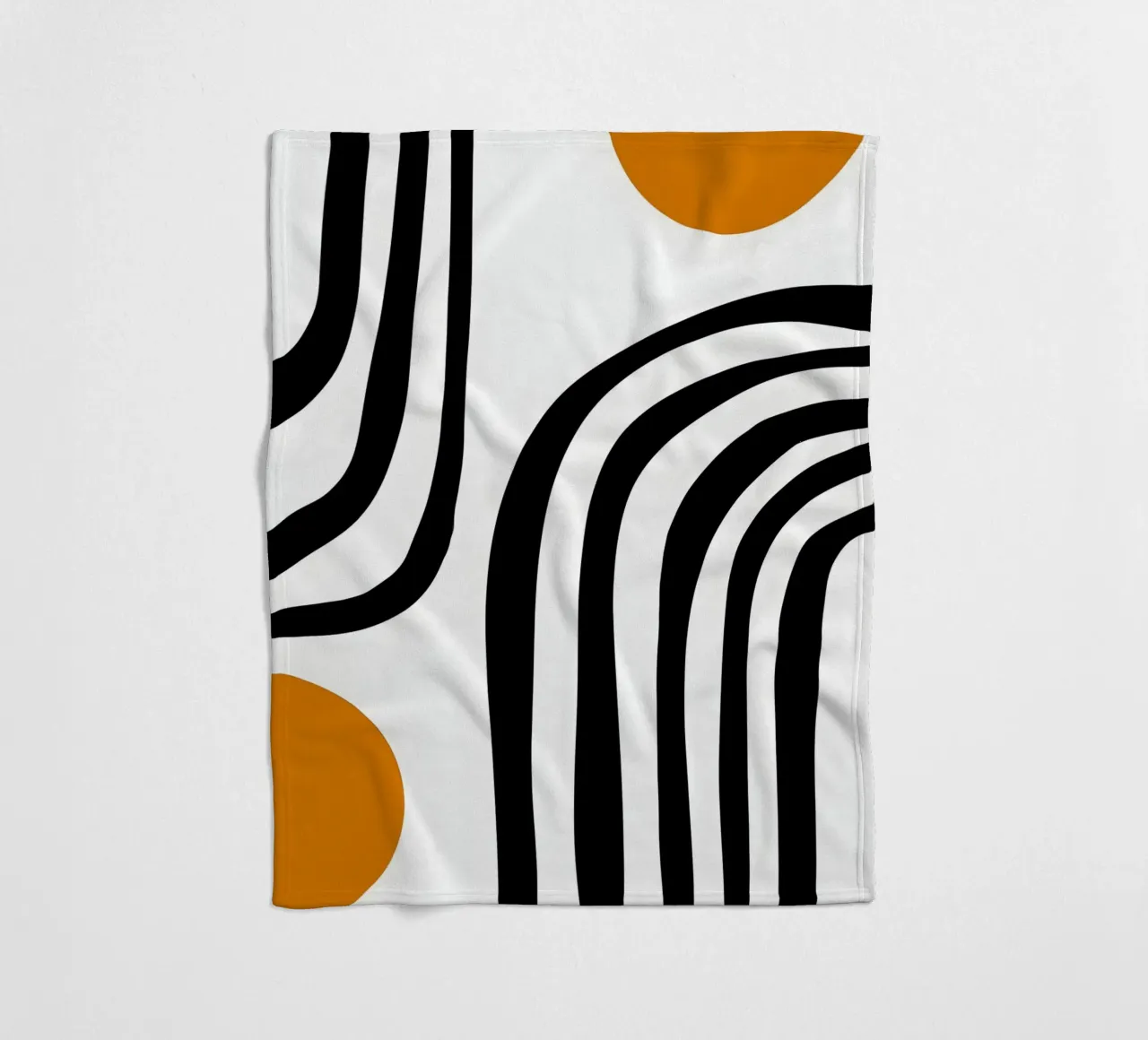 Bauhaus astratto - Linee e cerchi in nero e arancione coperta in pile da Casa Calm