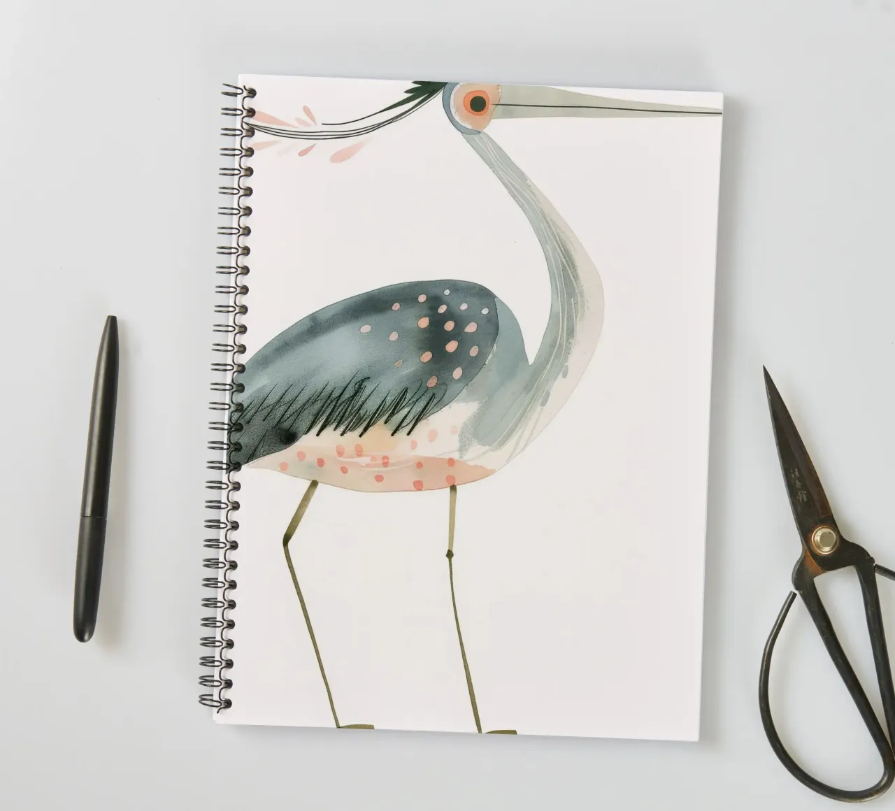 Héron élégant dans une douce palette d'aquarelles carnet à spirale de DesignDoodle