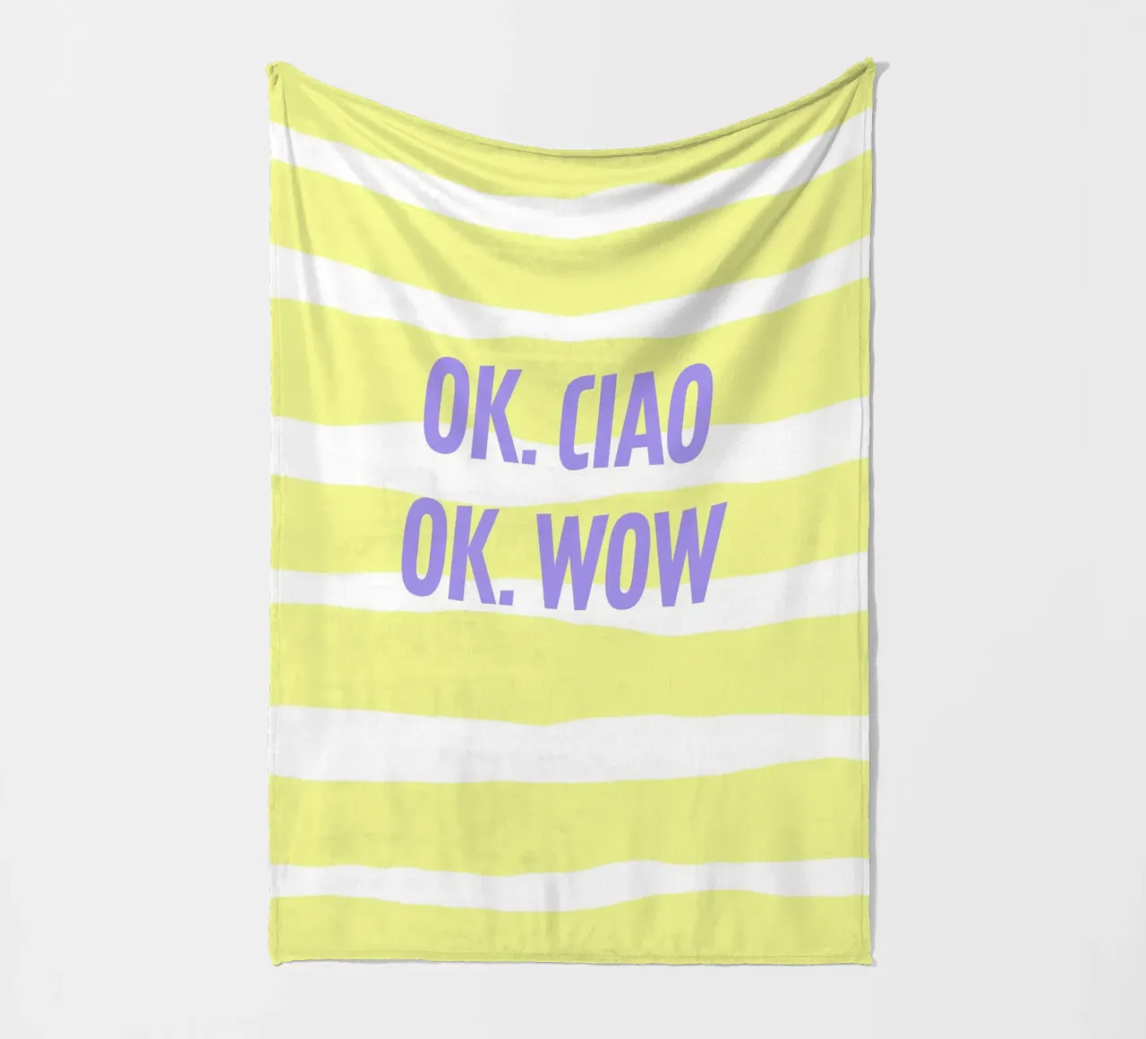 ok.ciao.ok.wow. coperta in pile da FRICKE DESIGN