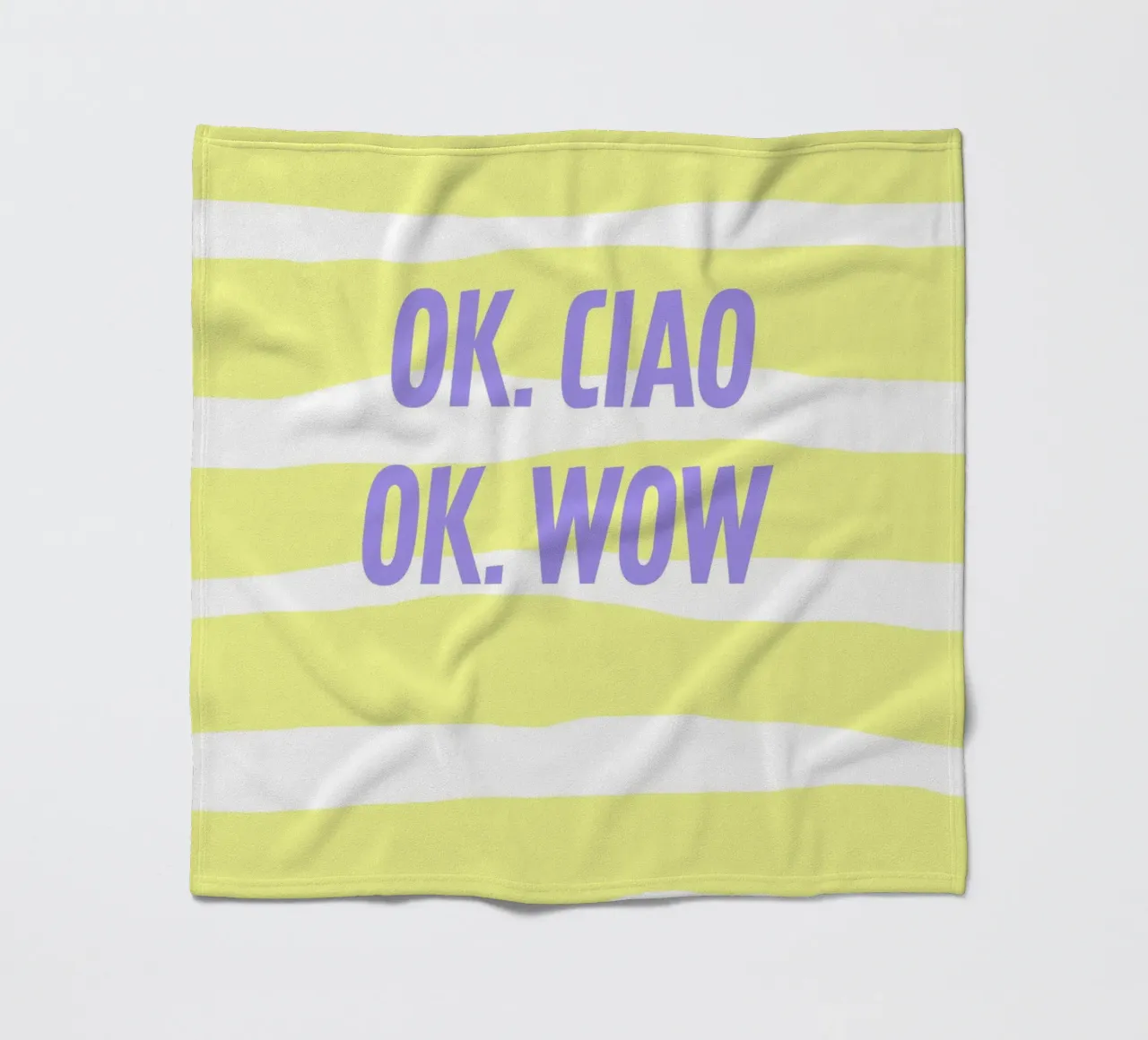 ok.ciao.ok.wow. coperta in pile da FRICKE DESIGN