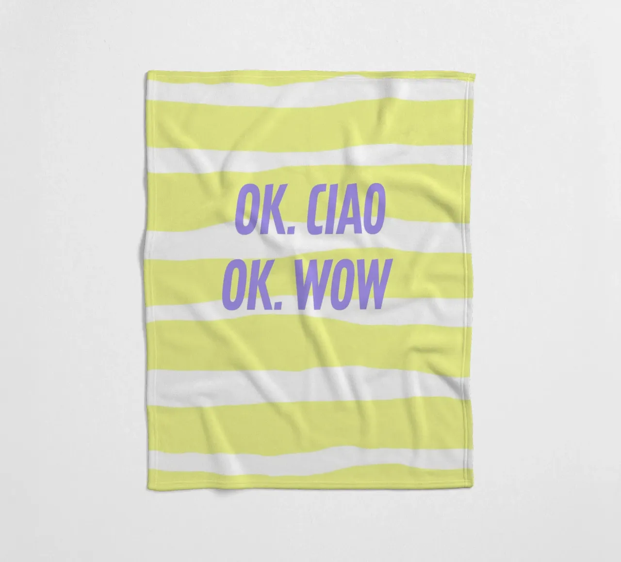 ok.ciao.ok.wow. coperta in pile da FRICKE DESIGN