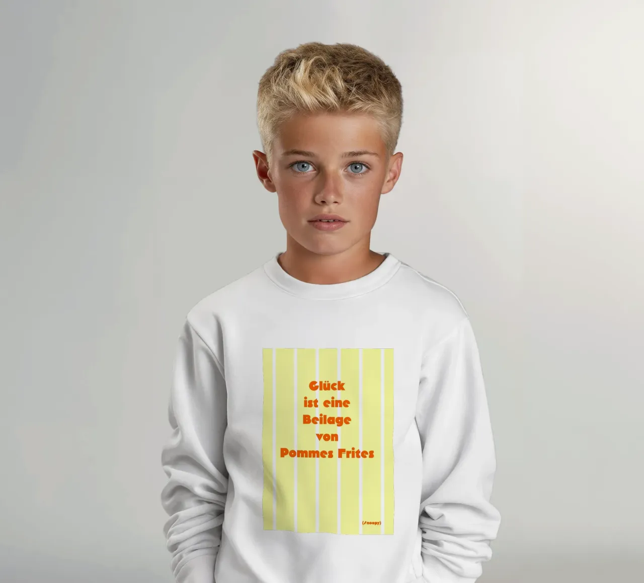 Glück ist eine Beilage von Pommes Frites. felpa bambino da FRICKE DESIGN