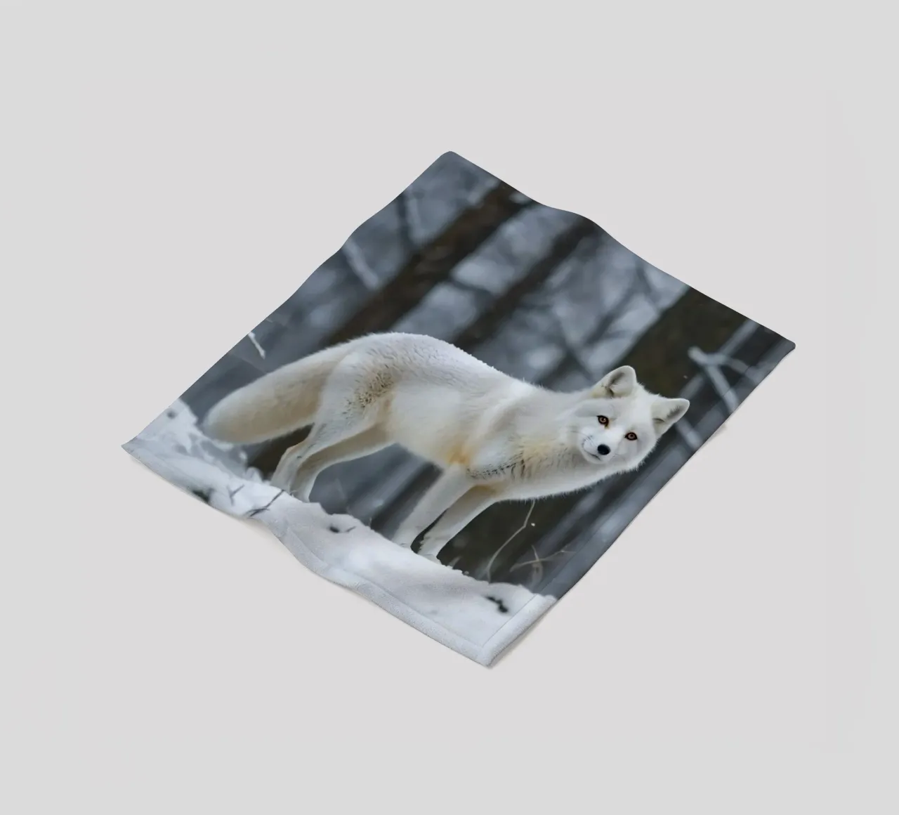 Volpe bianca coperta in pile da Wild Beauty