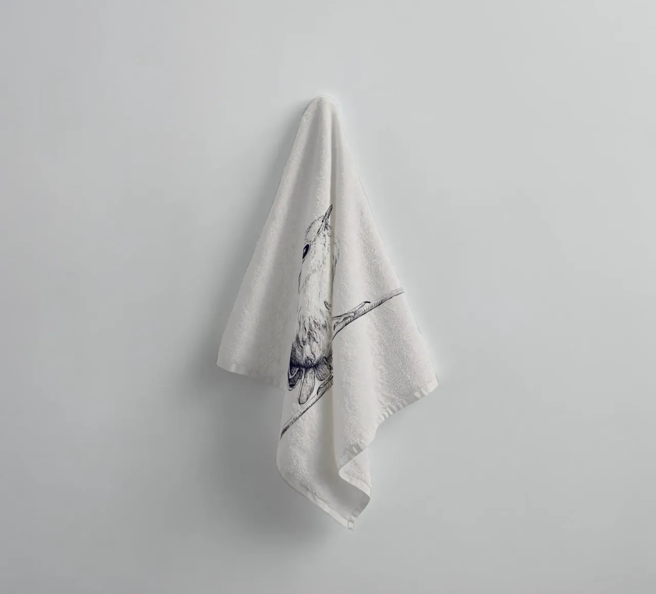 Delicate Bird Sketch Art | Minimalist Monochrome Print serviette de bain de NorwesClub
