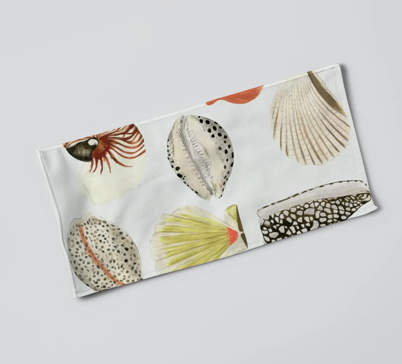 Shells towel by Isabelle Vandeplassche