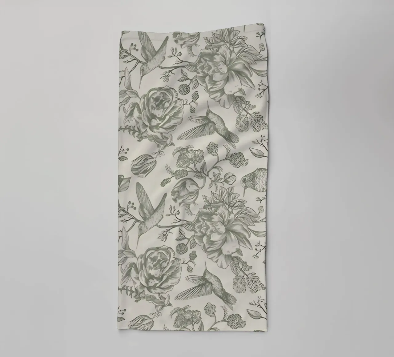 Kolibrie & Pioenroos Patroon | Vintage Botanisch Behang Pr badhanddoek van NorwesClub