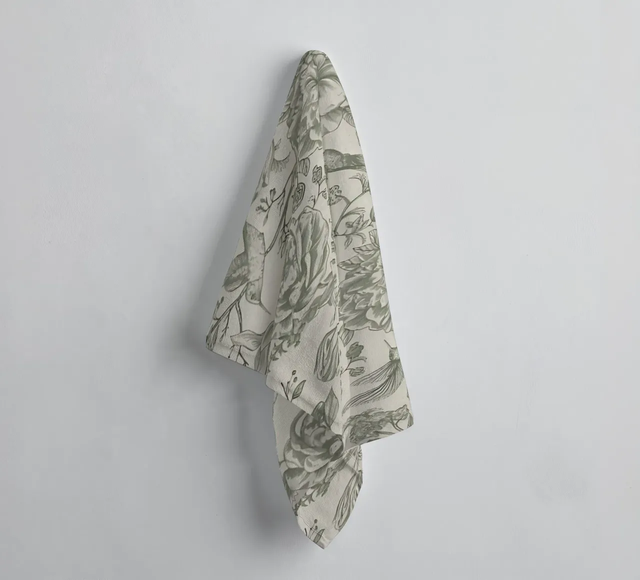 Kolibrie & Pioenroos Patroon | Vintage Botanisch Behang Pr badhanddoek van NorwesClub