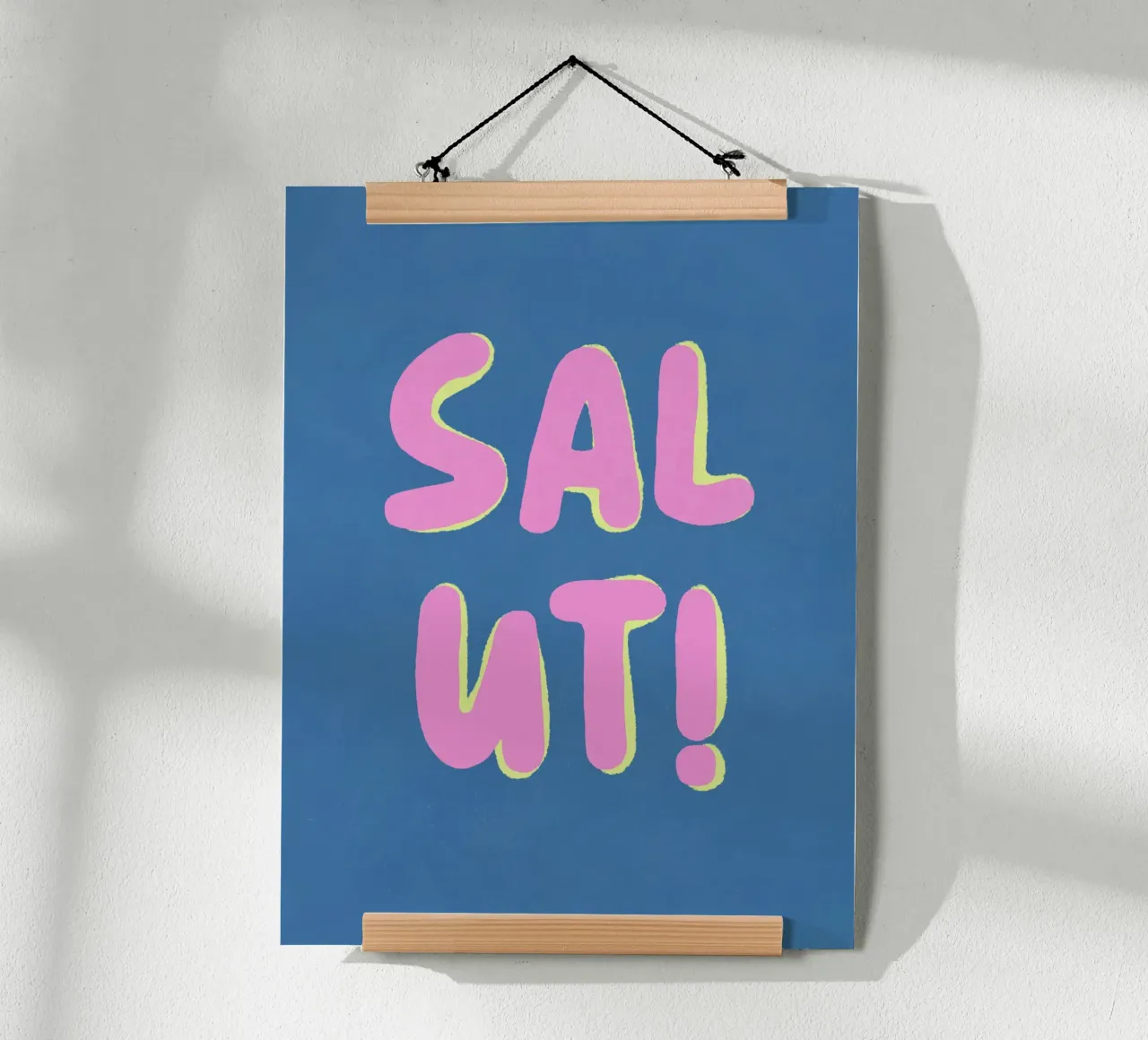Salute, Pink Pop poster con telaio in legno da Carinaprint
