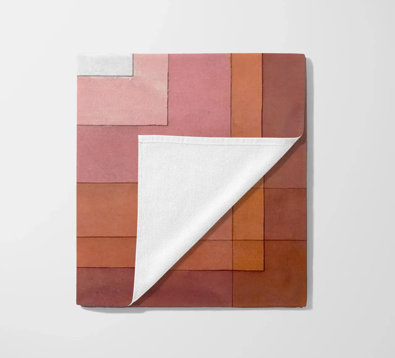 White Framed Polyphonically toalla de playa de Alana Gallerie