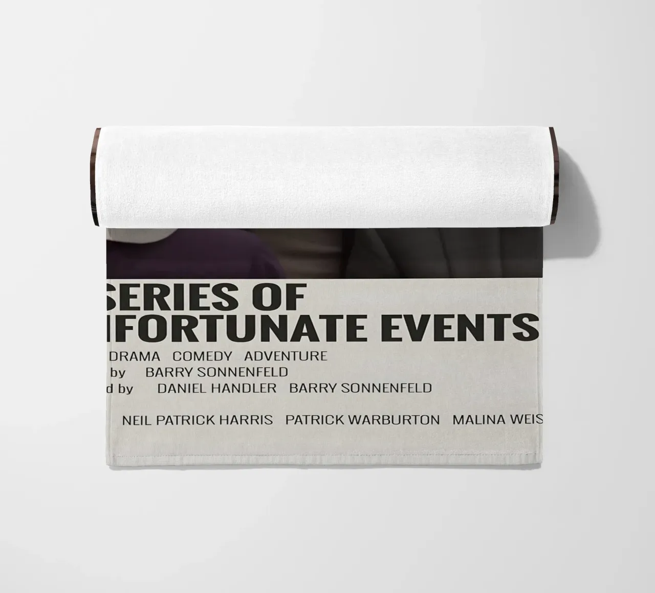 A SERIES OF UNFORTUNATE EVENTS 2017 telo mare da MVFminimalist