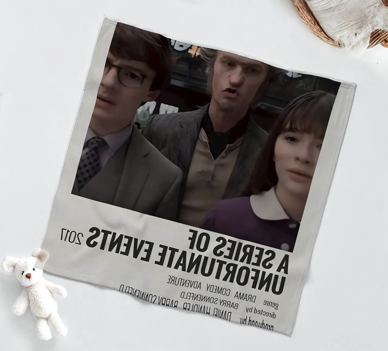 A SERIES OF UNFORTUNATE EVENTS 2017 coperta in pile da MVFminimalist