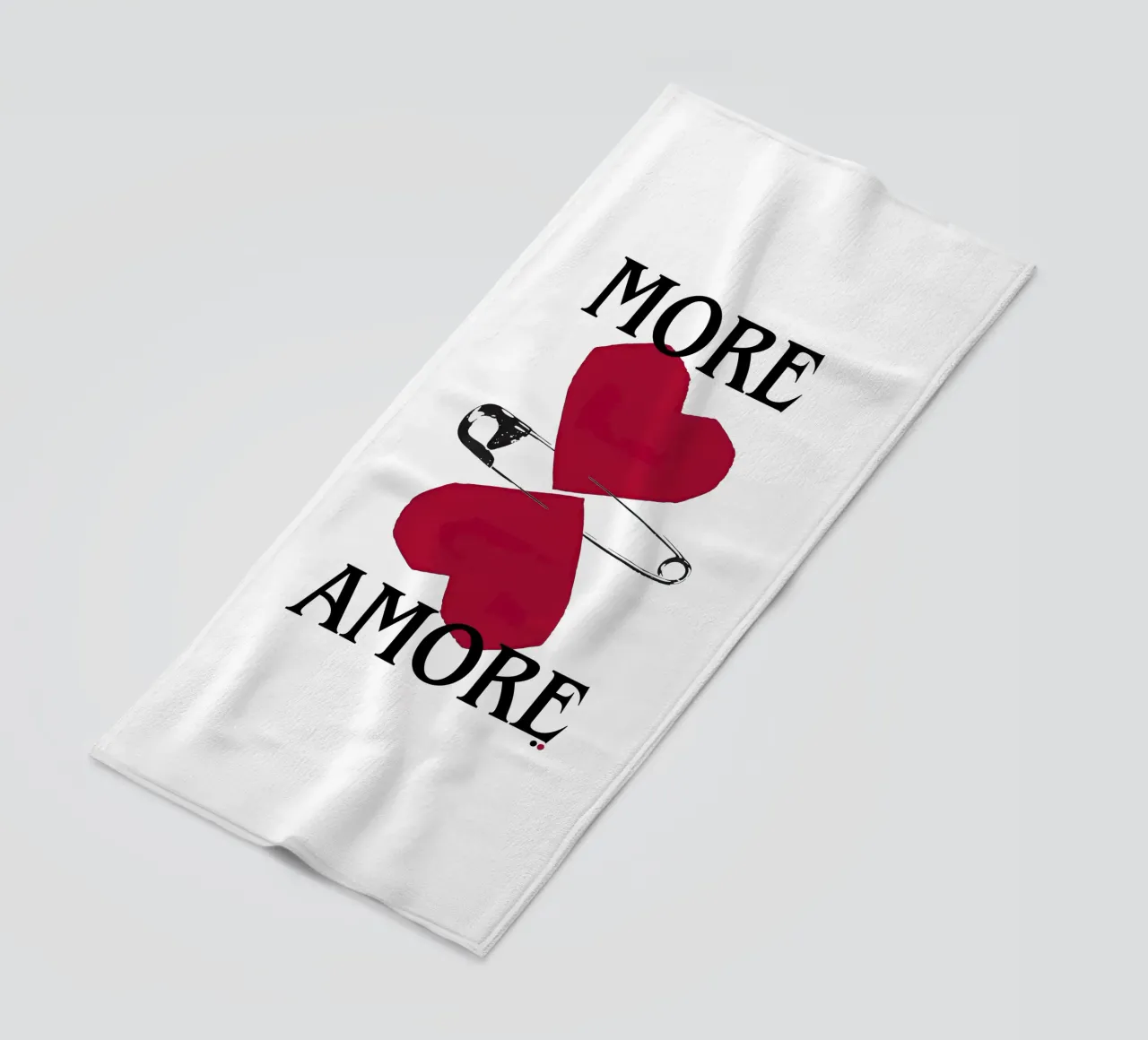 More Amore – Love, Louder telo mare da Attaboy Dsgn