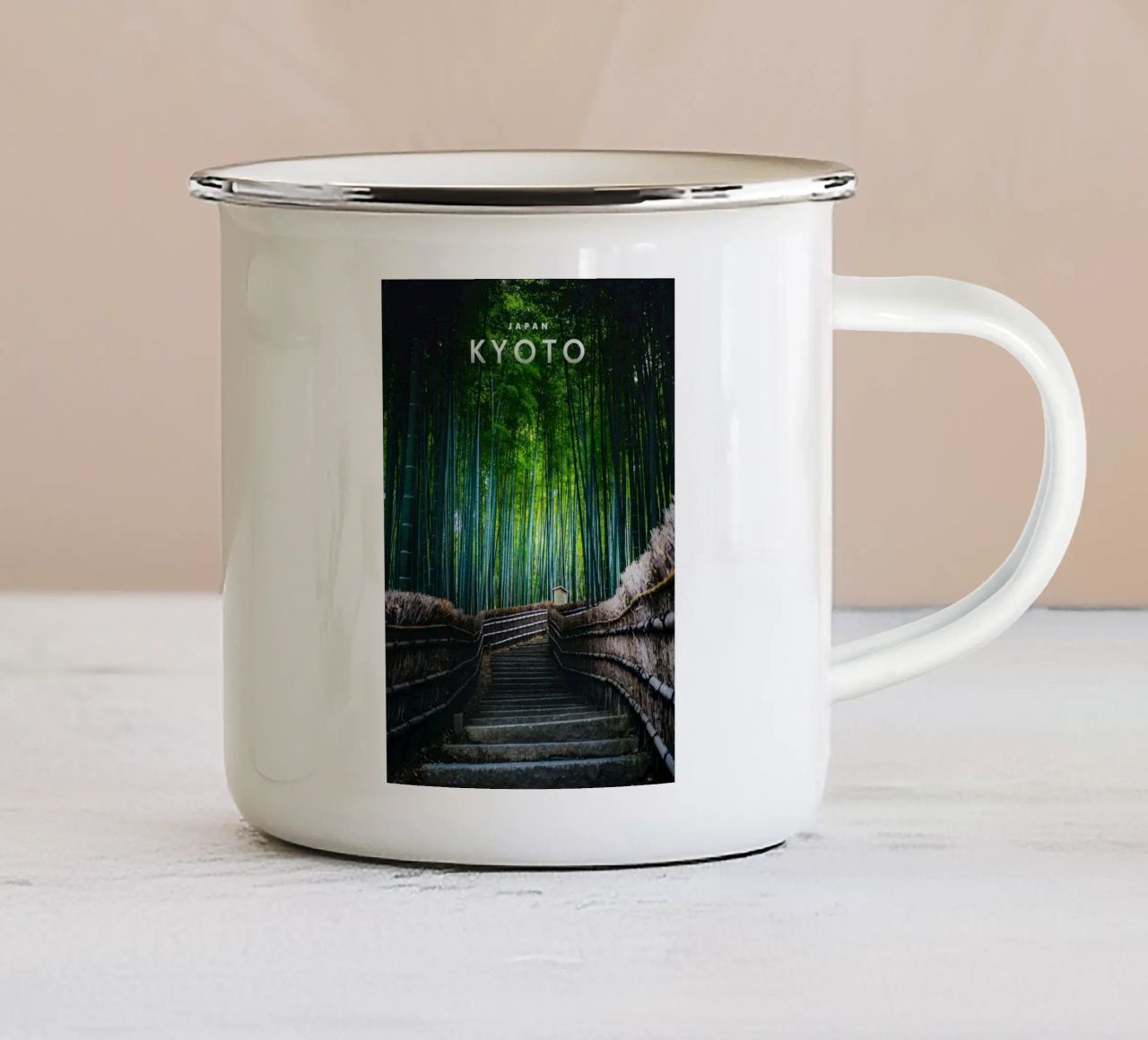scale del sentiero della foresta di bambù tazza in smalto da Michael Wiese