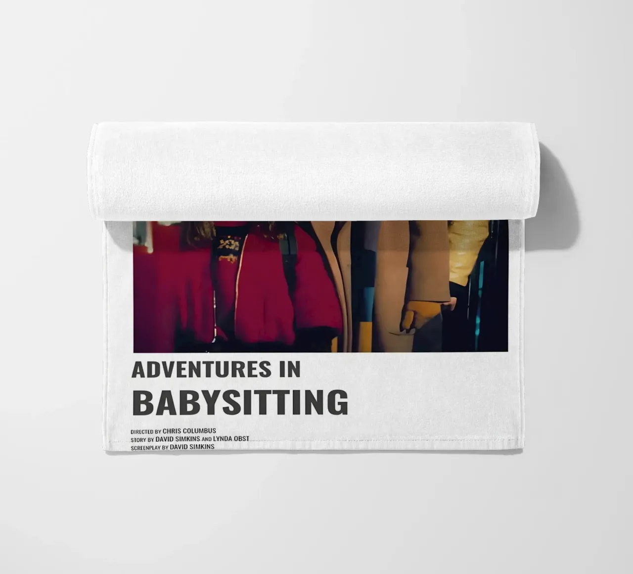 ADVENTURES IN BABYSITTING telo mare da MVFminimalist