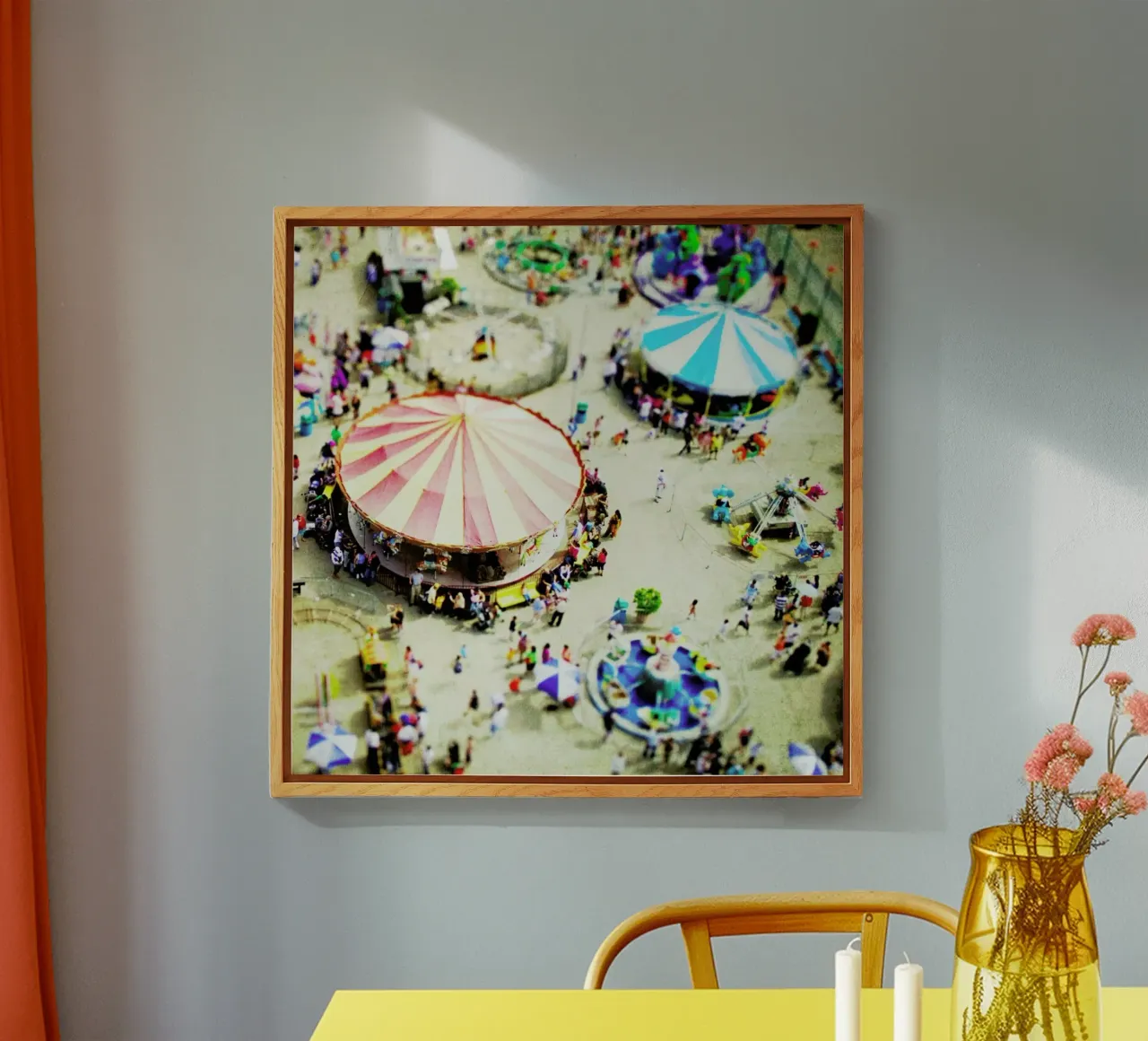 Carnivale plexiglass da Mina Teslaru