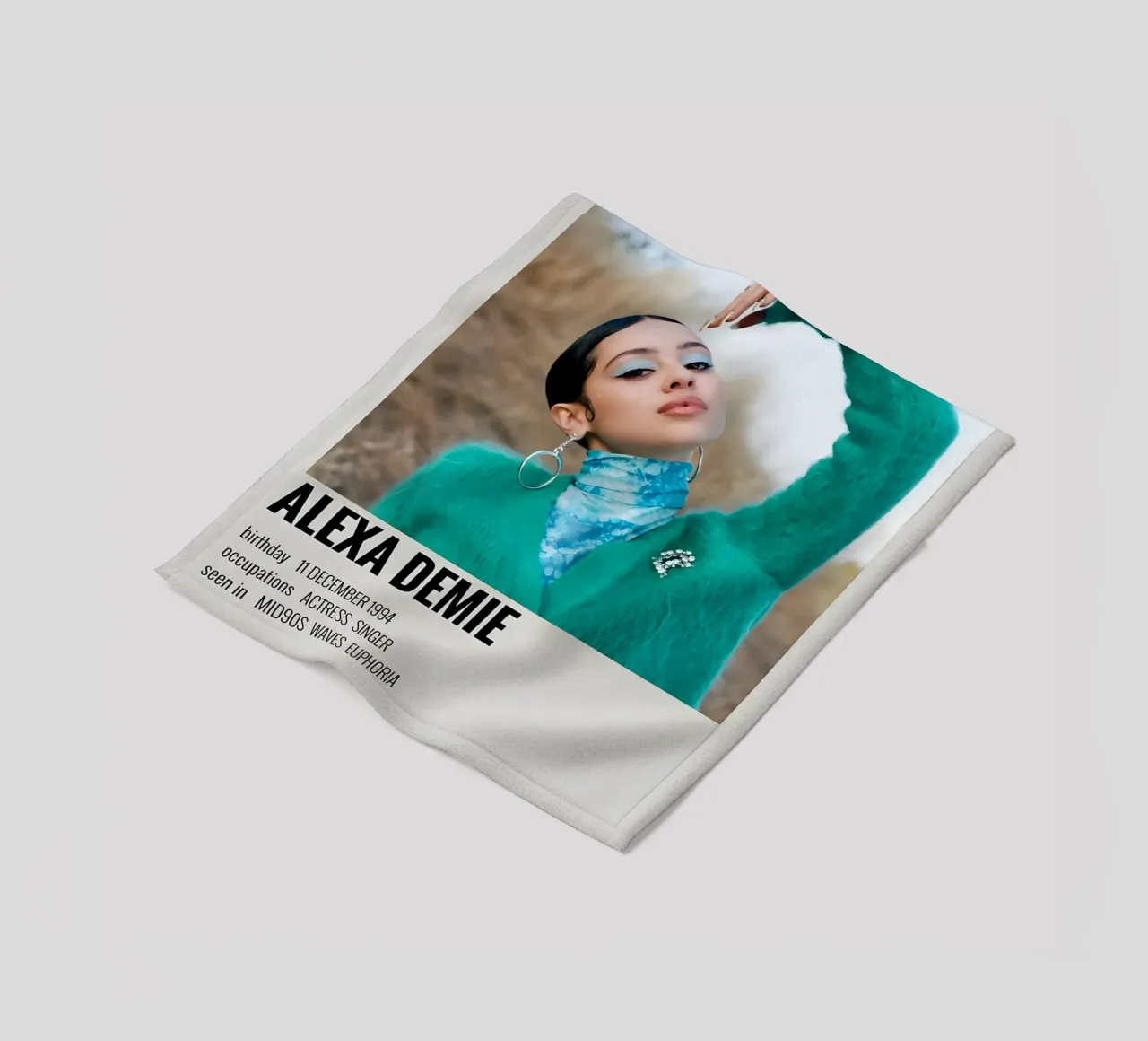 ALEXA DEMIE coperta in pile da MVFminimalist