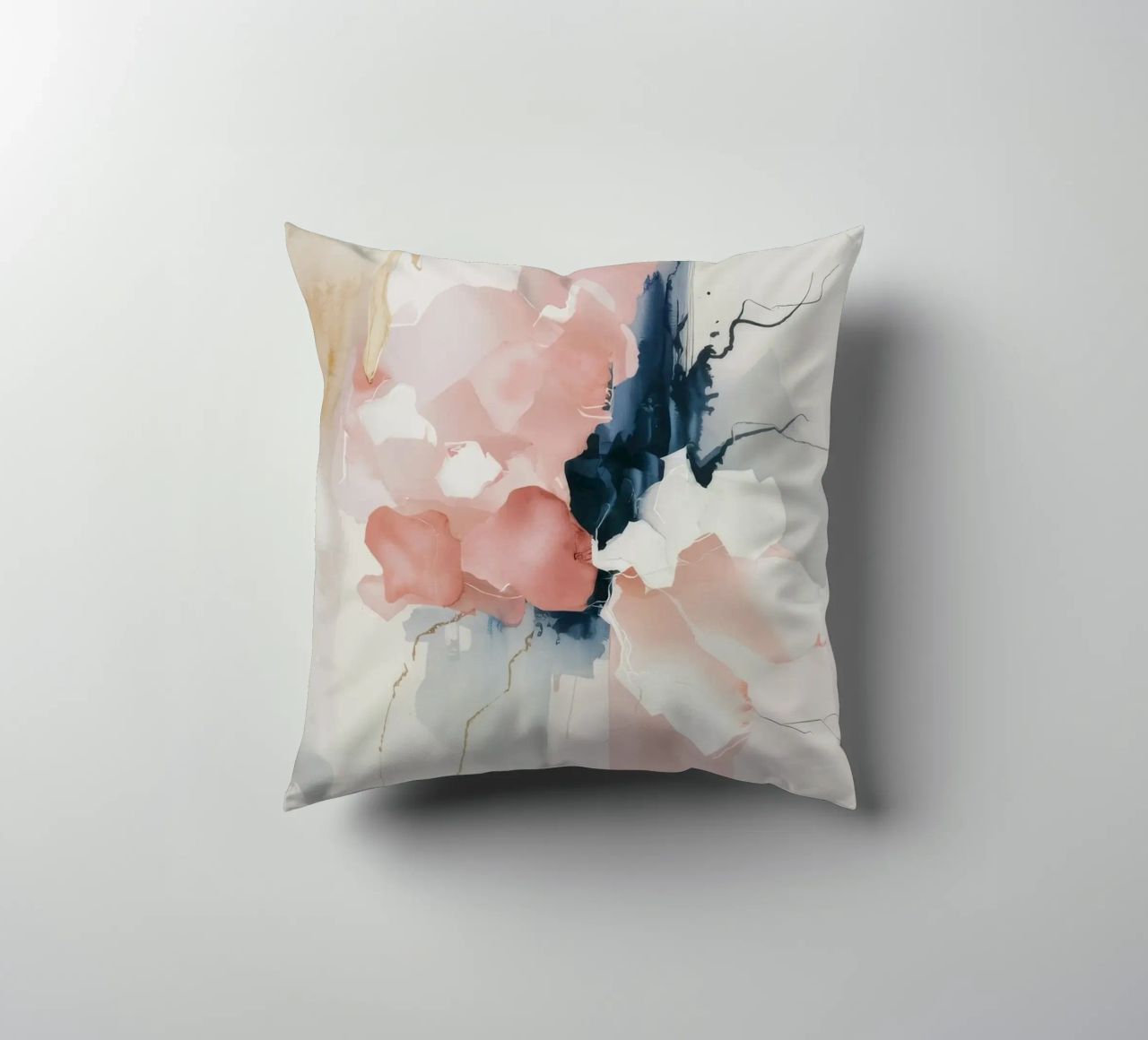 Anima in fiore svelata cuscino da Dream Spectrum