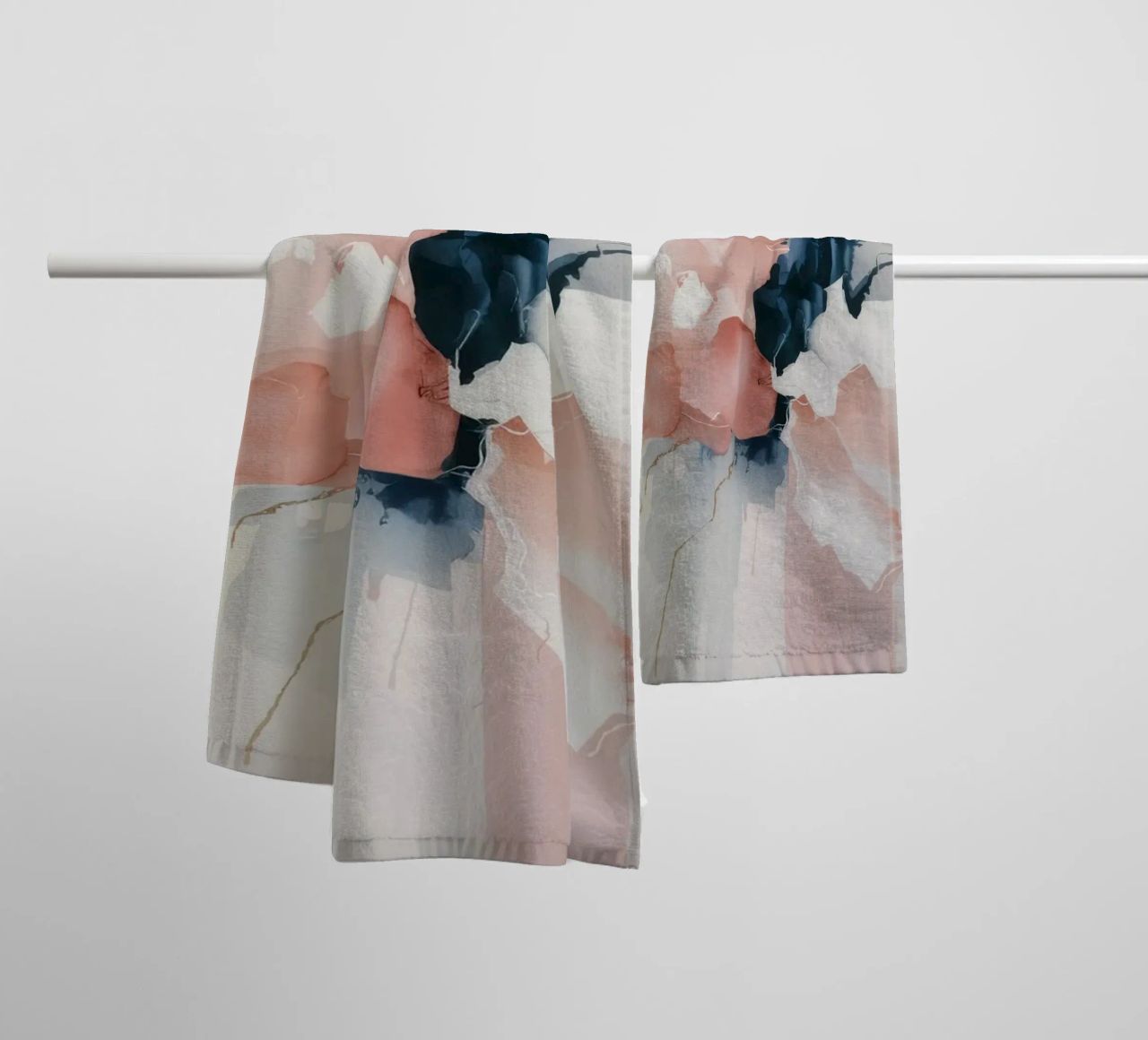 L'âme en fleur dévoilée serviette de bain de Dream Spectrum