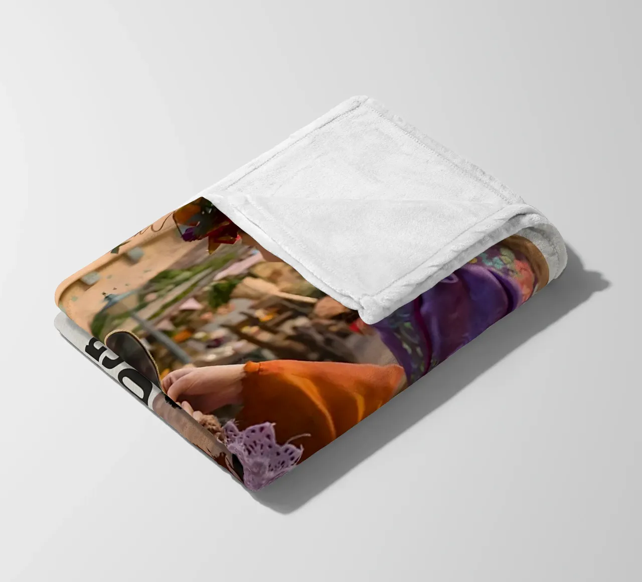 ALICE THROUGH THE LOOKING GLASS 2016 coperta in pile da MVFminimalist