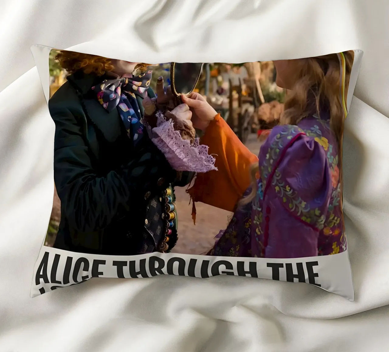 ALICE THROUGH THE LOOKING GLASS 2016 cuscino da MVFminimalist
