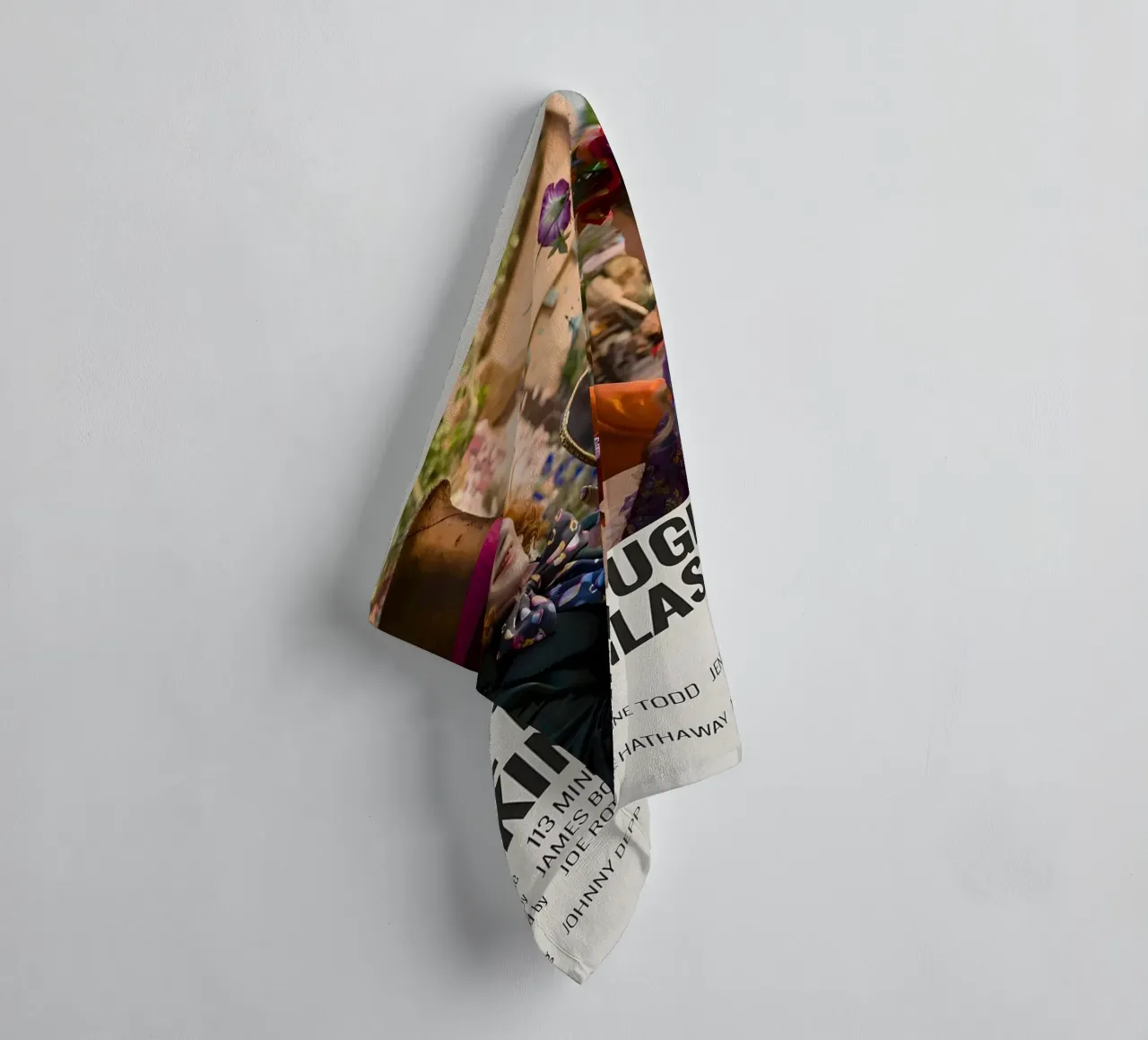 ALICE THROUGH THE LOOKING GLASS 2016 asciugamano da bagno da MVFminimalist