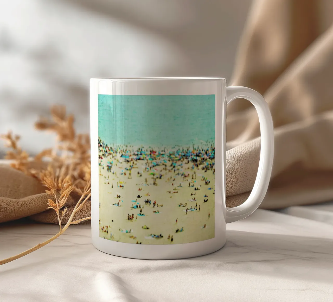 Coney Island Beach tazza in ceramica da Mina Teslaru