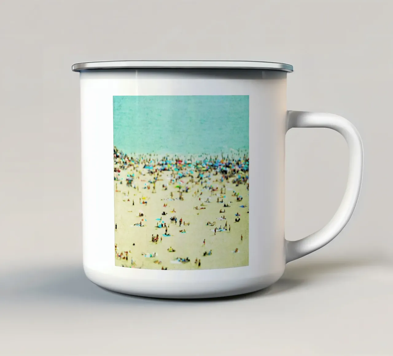 Coney Island Beach tazza in smalto da Mina Teslaru