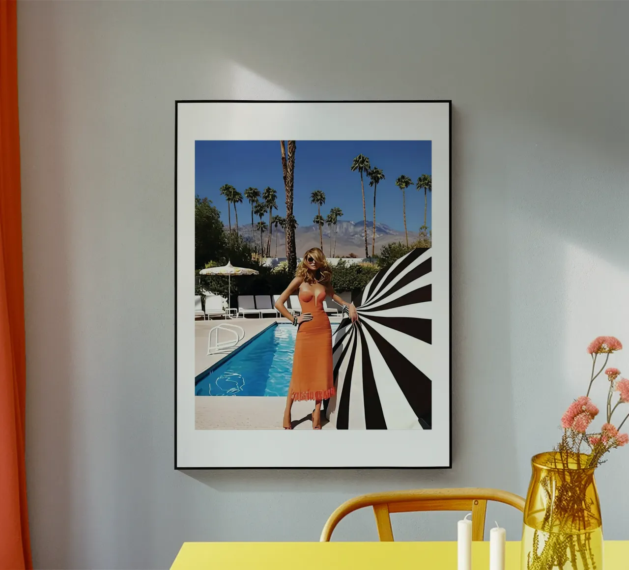 donne cool Pool Side Slim Aaron plexiglass da Slim Aarons Vintage