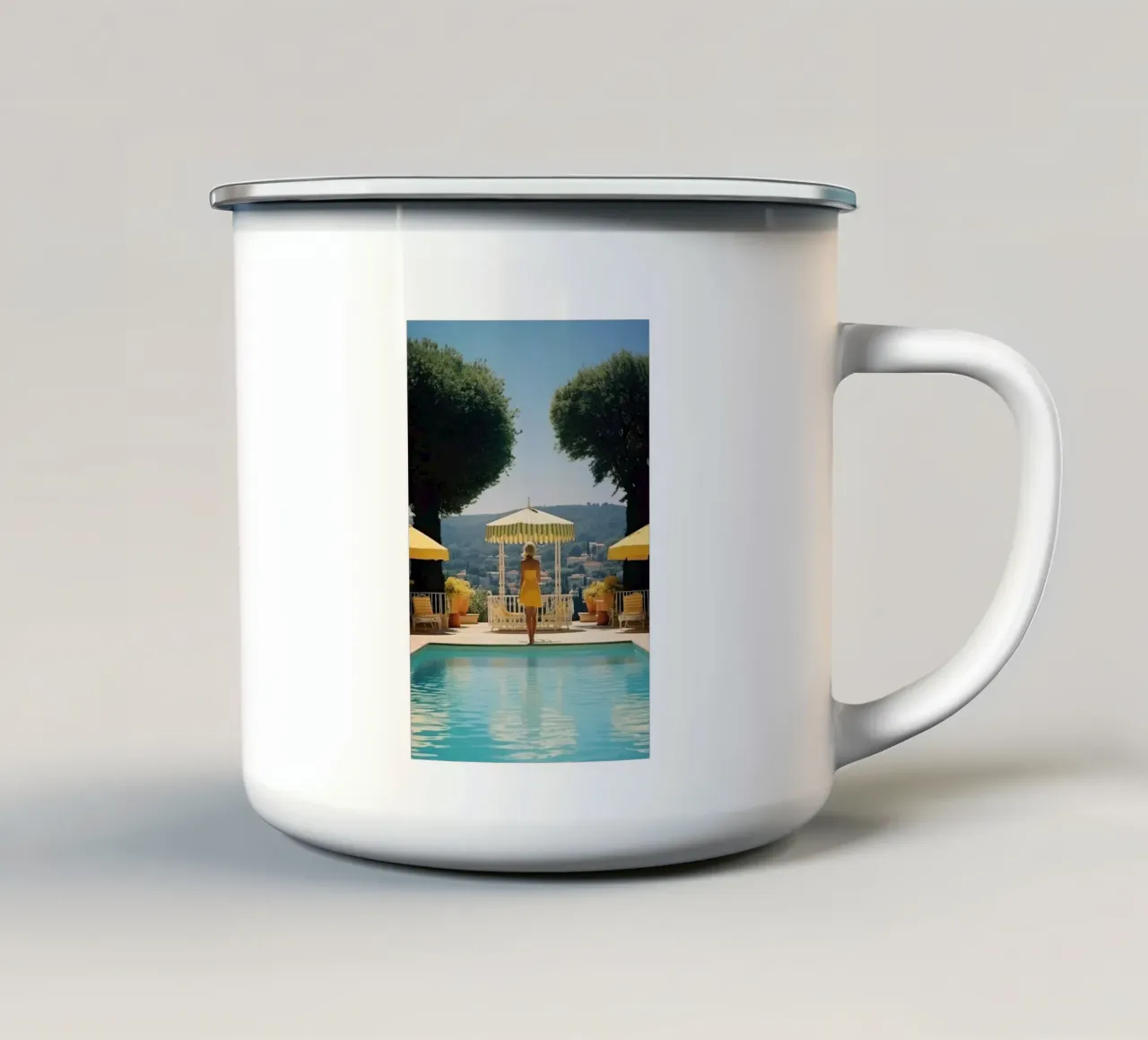 Piscina di Cannes in stile retrò anni '60 tazza in smalto da Slim Aarons Vintage