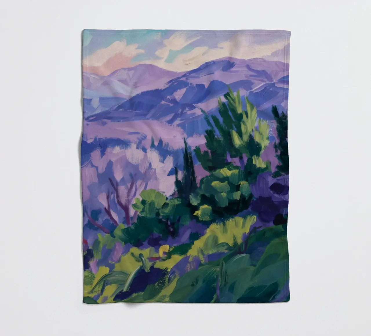 Echi di montagna viola coperta in pile da Radiance Landscape