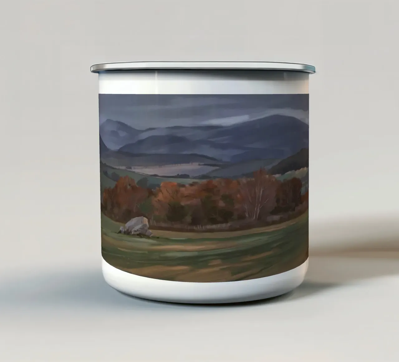 Serenata della valle nebbiosa tazza in smalto da Radiance Landscape