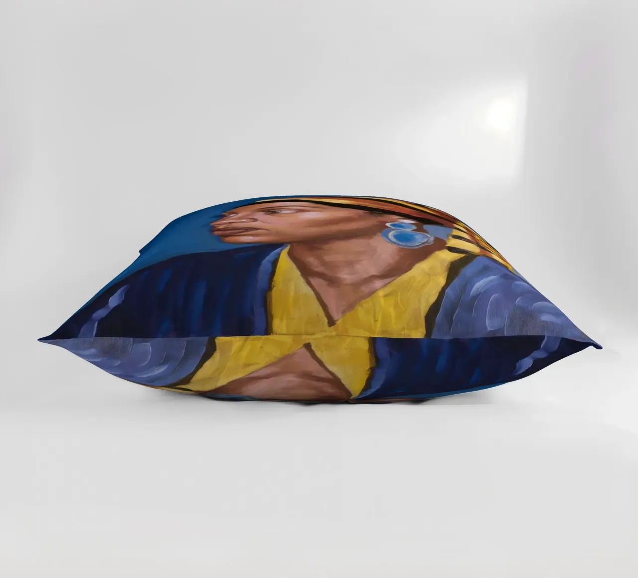 Sguardo regale azzurro cuscino da Opal Strokes