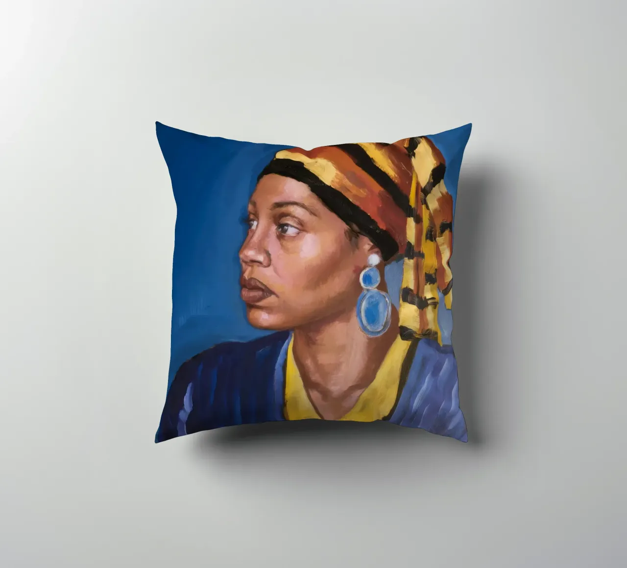 Sguardo regale azzurro cuscino da Opal Strokes