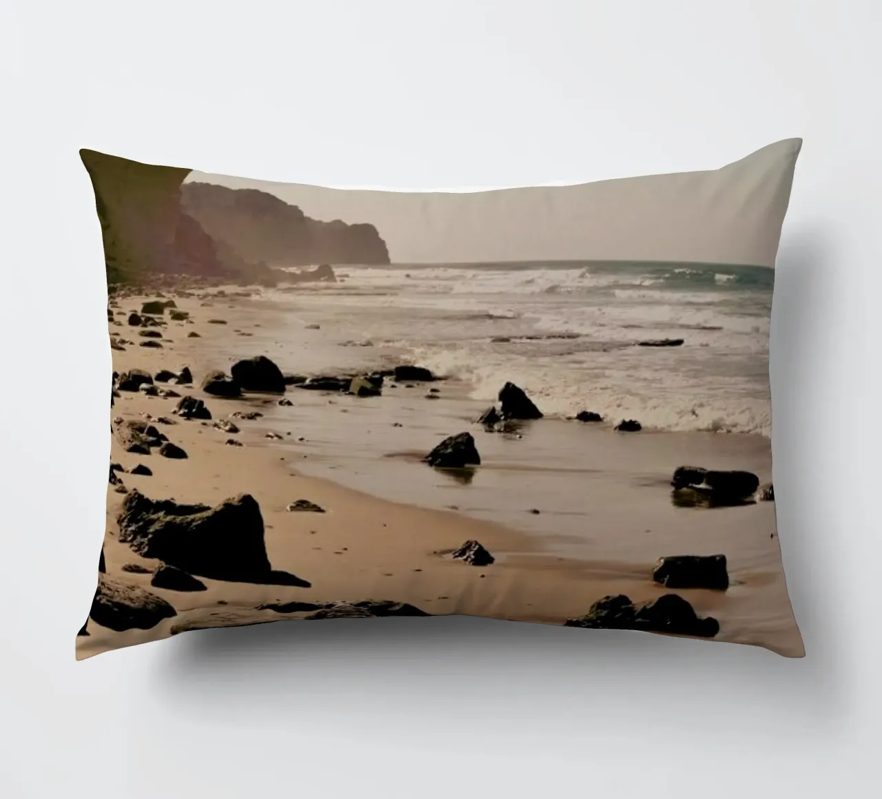 Hazy Mornings At The Beach cuscino da Sebastian Hilgetag