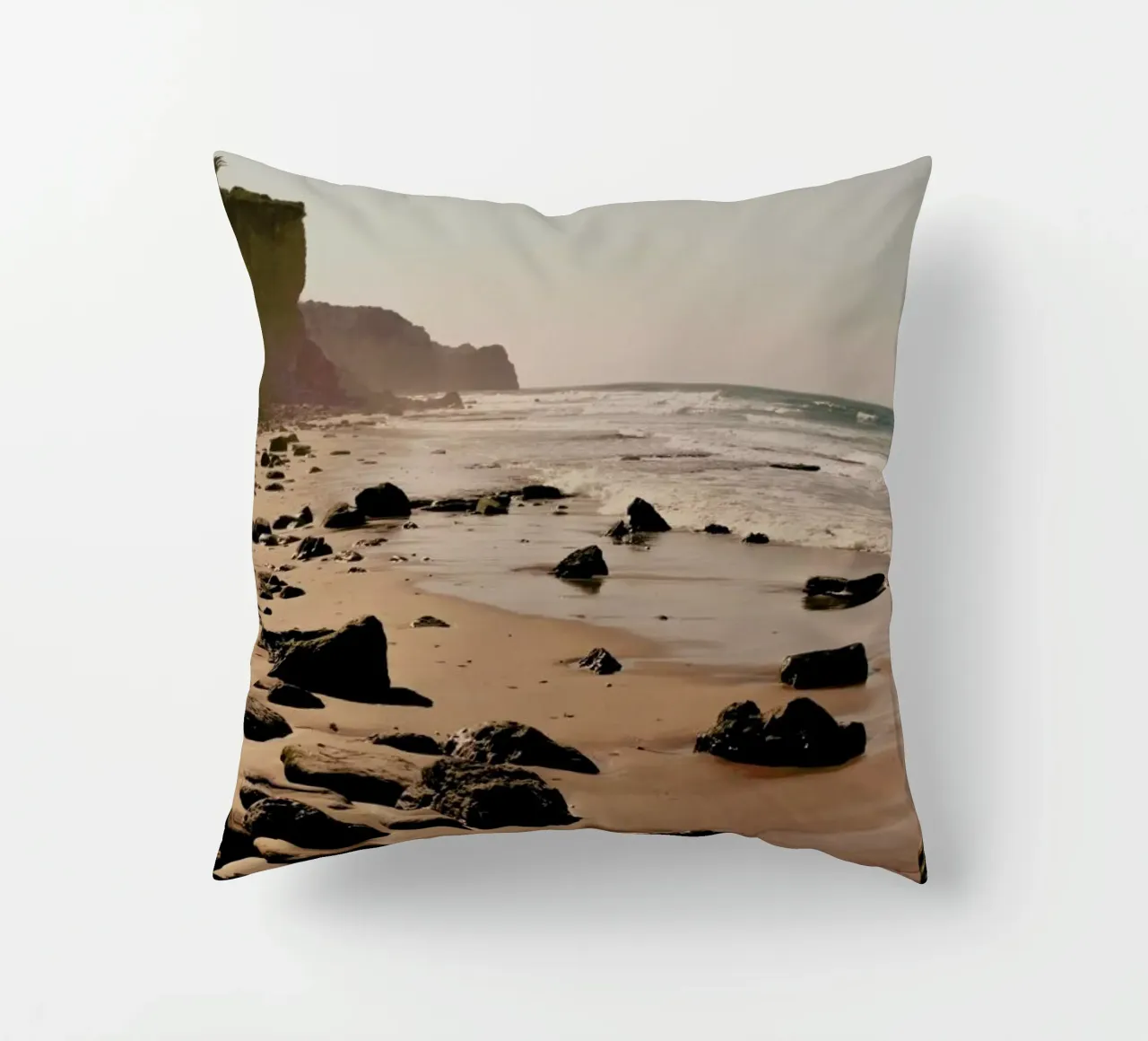 Hazy Mornings At The Beach cuscino da Sebastian Hilgetag