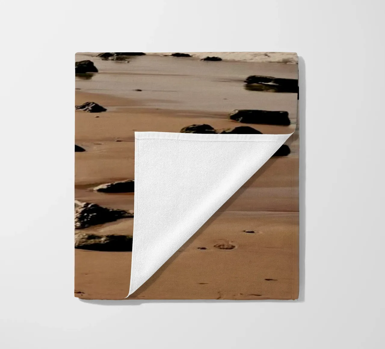 Hazy Mornings At The Beach telo mare da Sebastian Hilgetag