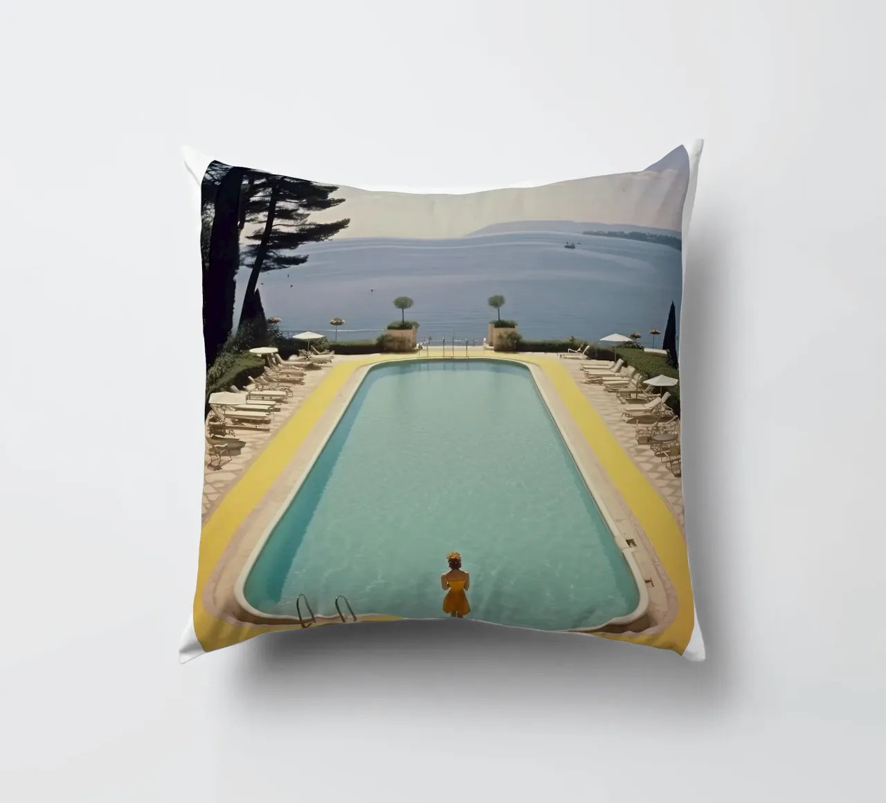 Piscina retrò di Cannes cuscino da Slim Aarons Vintage